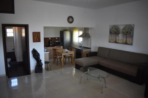 Villa , Huge Garden ,Quiet House,BBQ,Near Beach